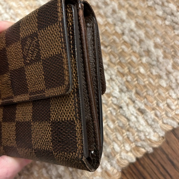 Louis Vuitton Wallet - Picture 13 of 15